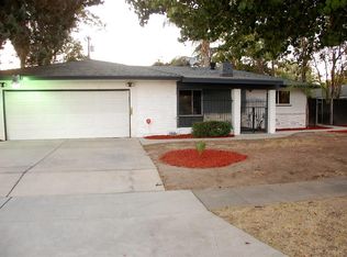 2631 N Barton Ave, Fresno, CA 93703