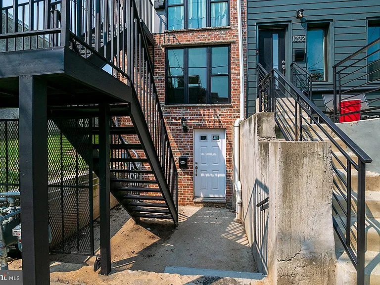 1220 N Lecount St #A — Photo 23