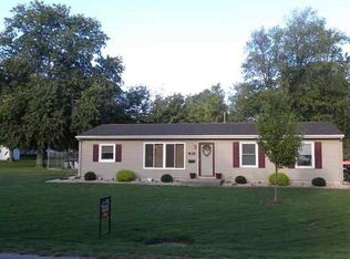 306 N Vermillion St, Lexington, IL 61753