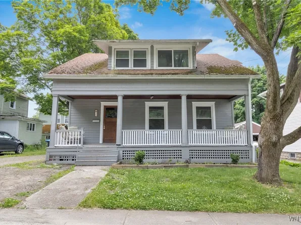 35 Lambert Ave, Fredonia, NY 14063
