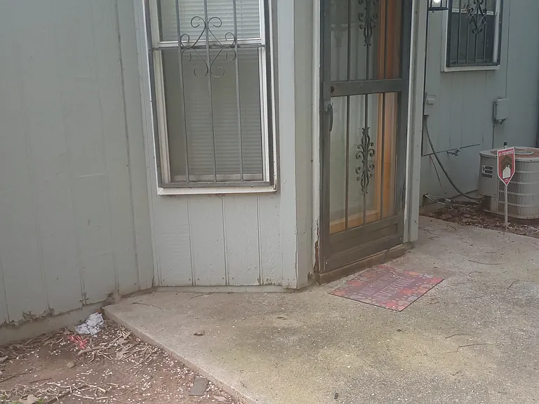 Kenville Ln — Photo 14