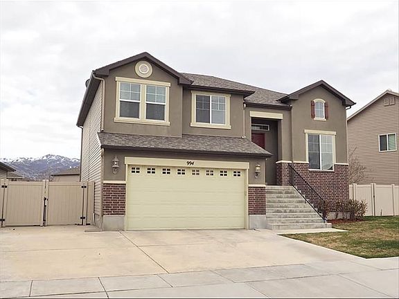2nd image of 994 N Berkshire Dr
