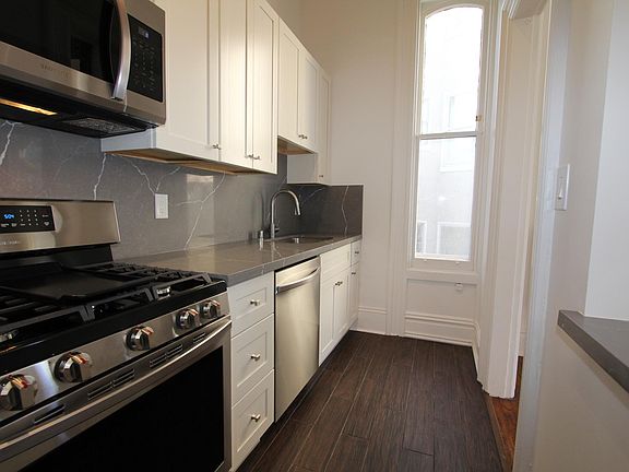 5th image of 1782 Pacific Ave