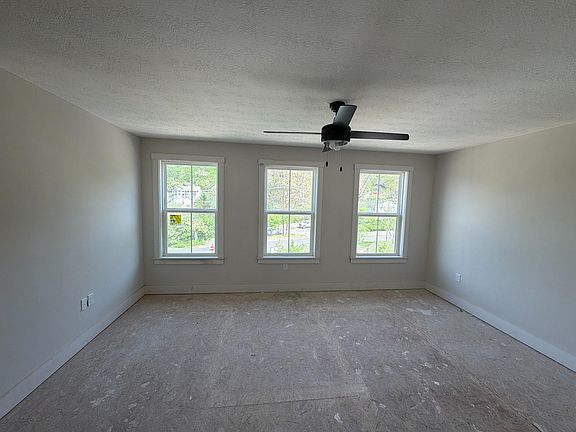 4th image of 706 Belle Ridge Loop #11