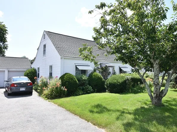 97 Anthony St, Seekonk, MA 02771