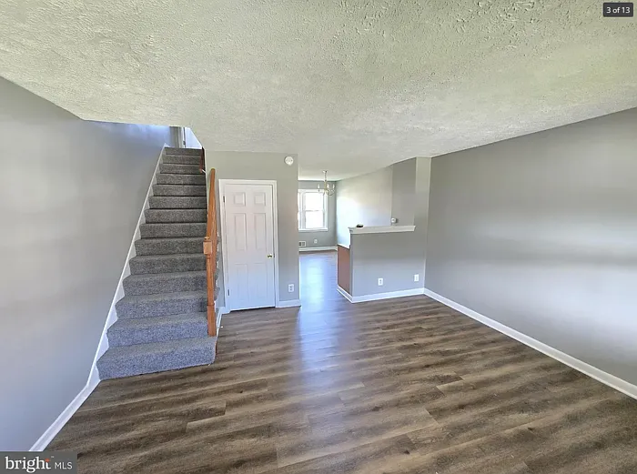 2200 Redthorn Rd — Photo 3