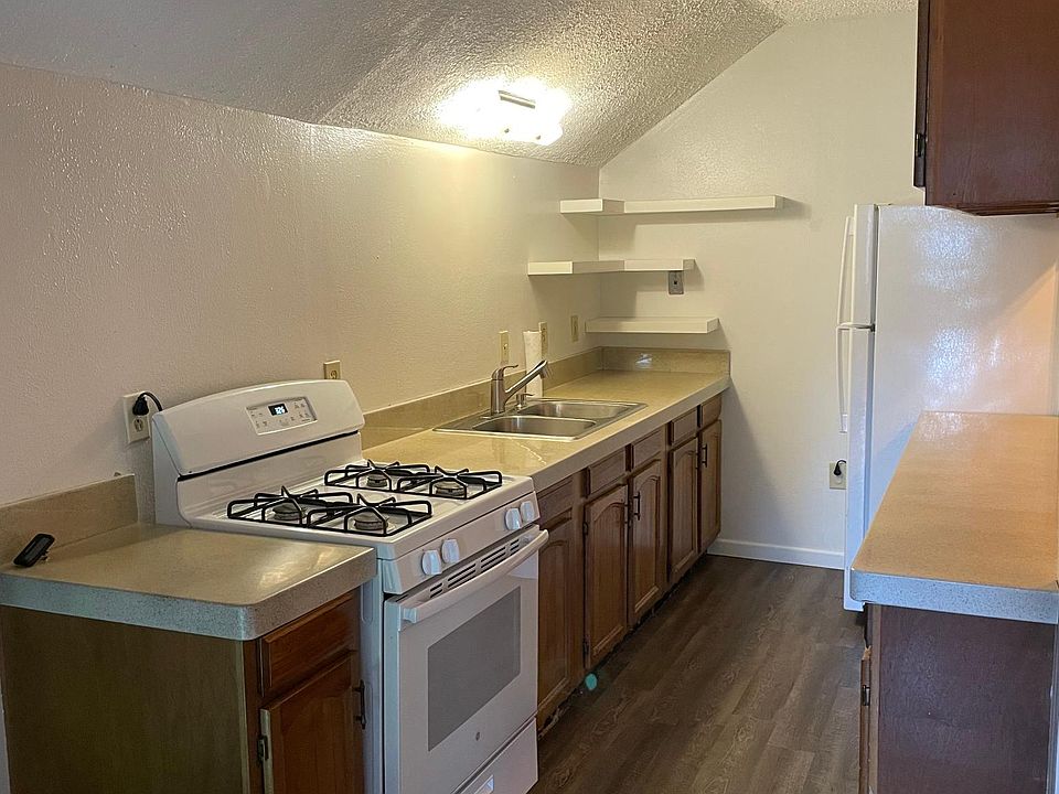 1st image of 3232 Court St #2