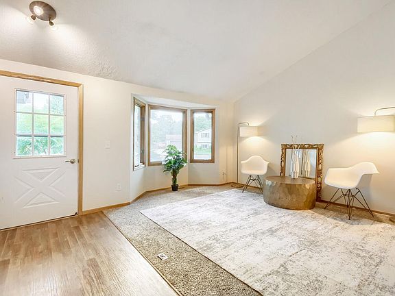 5th image of 13361 Wellington Cir