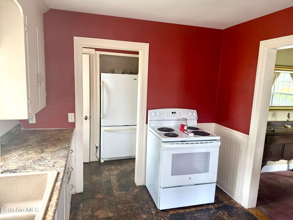 144 Elberon Ave, Pittsfield, MA - View 6