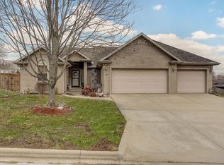 1131 W Scenic Hills Dr, Nixa, MO 65714