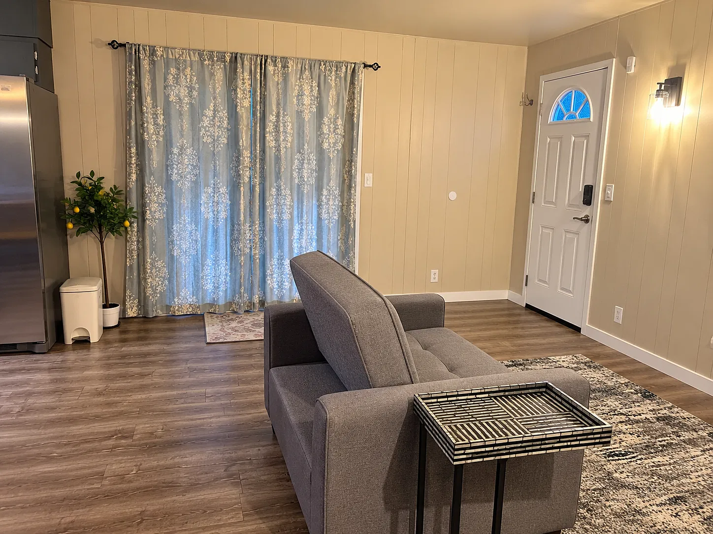 2 bed, 800 sqft, $1,600 — Photo 3