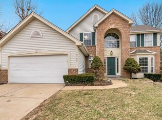 16759 Chesterfield Manor Dr, Chesterfield, MO 63005