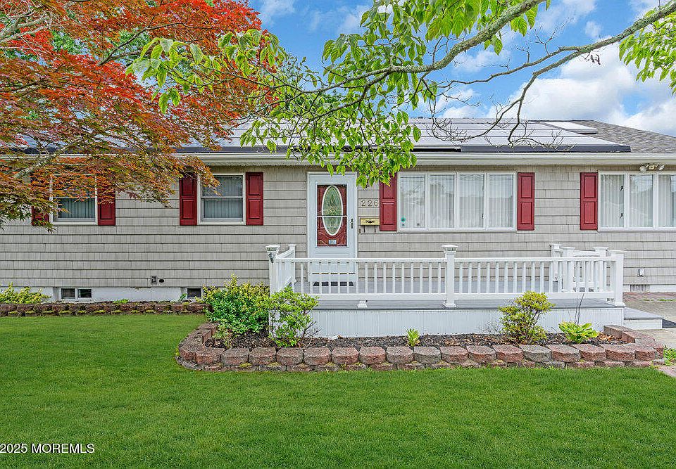 1st image of 226 Carol Drive