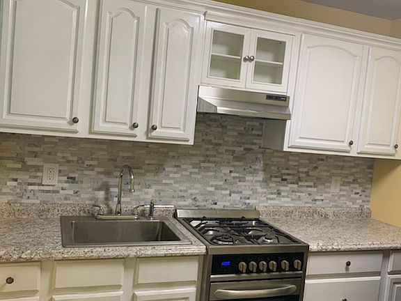 3rd image of 2045 W Stella St