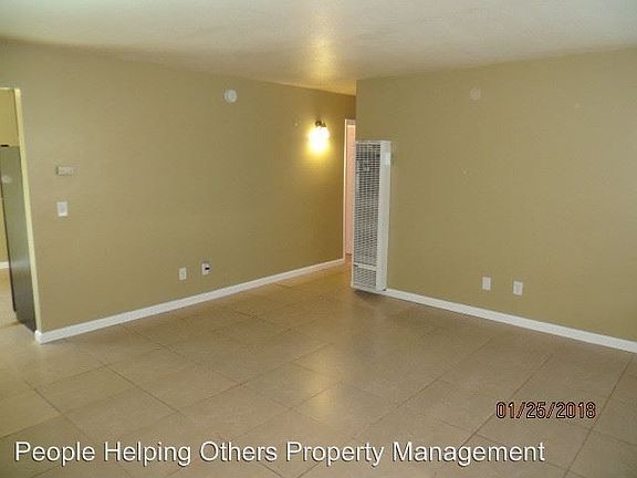 2nd image of 2615 44th St APT 1