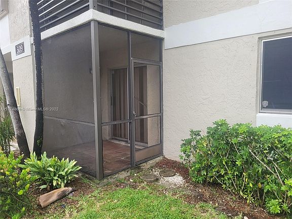 4th image of 509 Gardens Dr APT 104