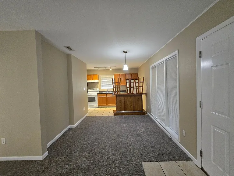 507 NW 39th Rd #106 — Photo 5