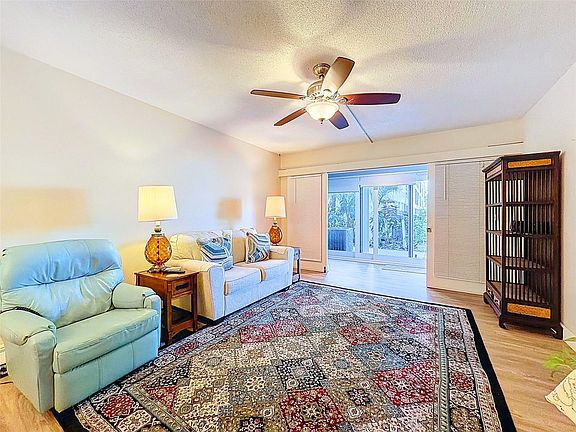 3rd image of 2050 NE 39th Street #110