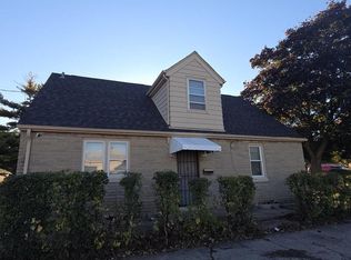 7421 W Grantosa DRIVE, Milwaukee, WI 53218