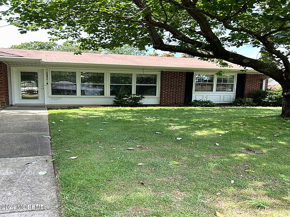 5th image of 1094D Argyll Circle