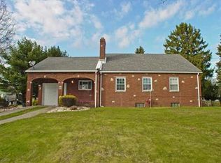 113 Brookview Dr, Follansbee, WV 26037