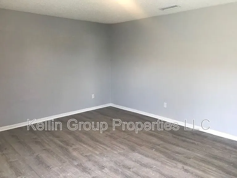 1027 N Brunnell Pkwy #1029 — Photo 6