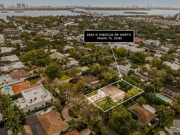 2nd image of 2020 N Hibiscus Dr
