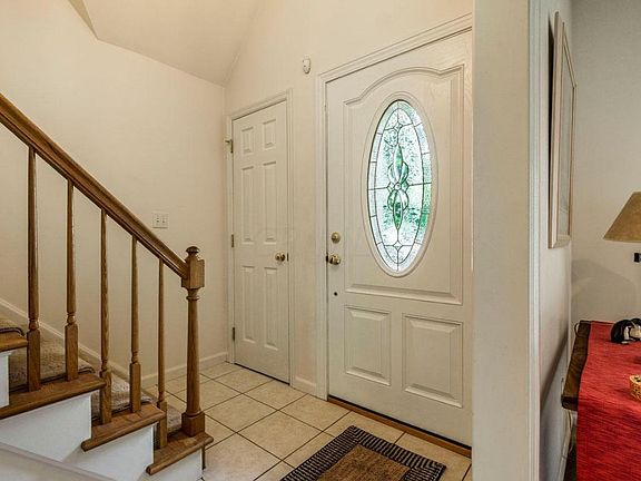 5th image of 100 Whieldon Ln