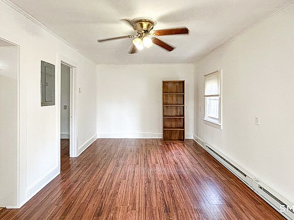 4th image of 1024 Federal Rd