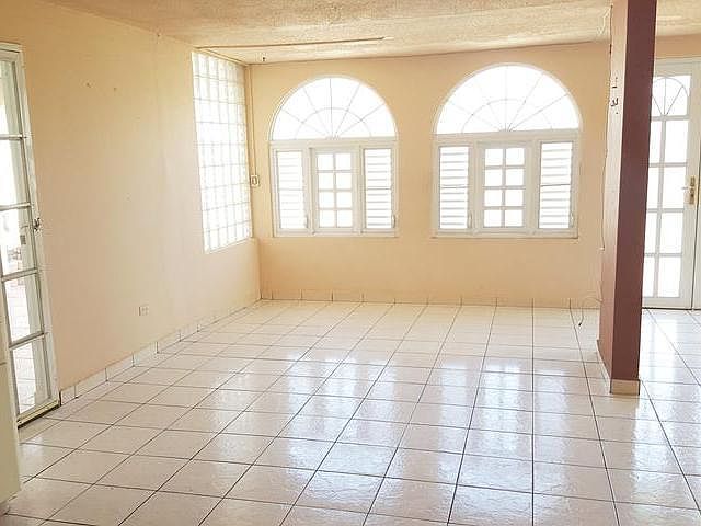 2nd image of H36 Calle 10