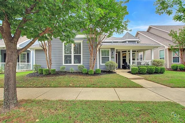 1st image of 1624 Angel Ln