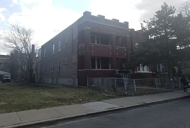 2nd image of 3327 W Lexington St