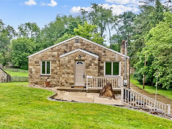 112 Braun Dr, Canonsburg, PA 15317