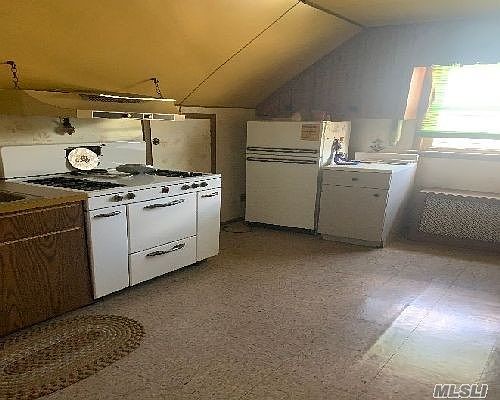 4th image of 115-14 202nd St