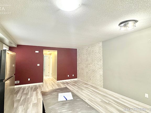 2nd image of 931 Glasgow St #19A