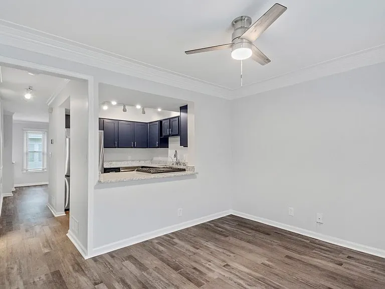 856 Saint Charles Ave NE #3 — Photo 8