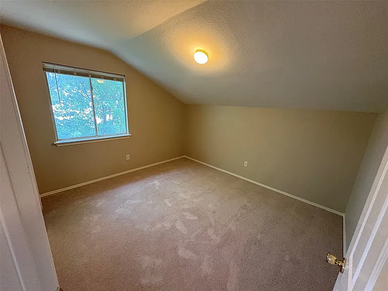 1008 Stacias Way — Photo 10