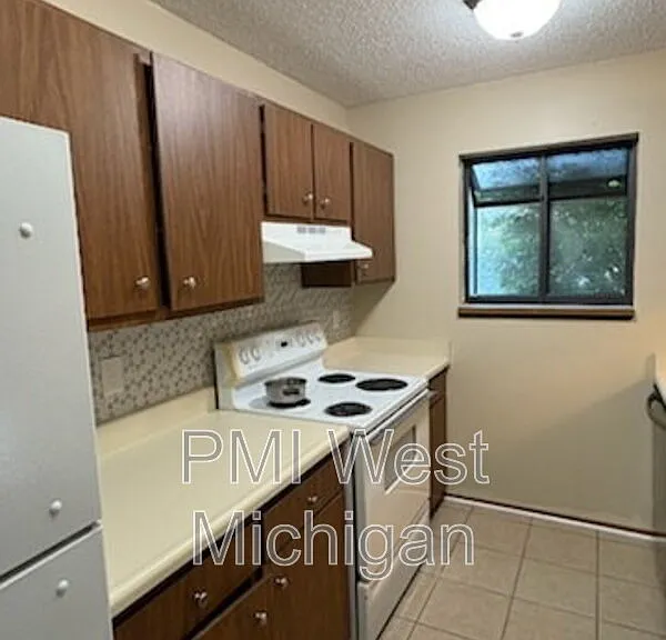 603 Peachtree Pl — Photo 5