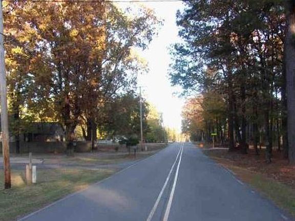 Exterior Neighborhood (street photo)