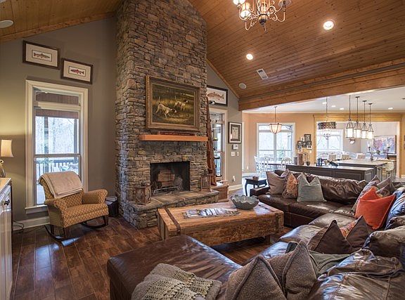 4th image of 3972 Essex Heights Ct