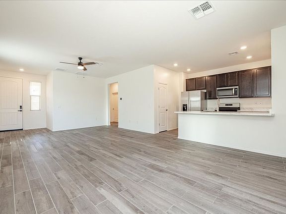 4th image of 10560 W Waveland Dr