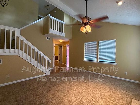 5th image of 3148 Village West Dr
