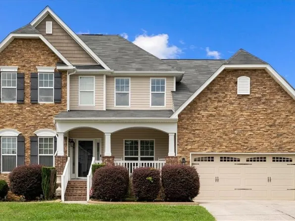 2181 McLaughlin Dr, Greensboro, NC 27406