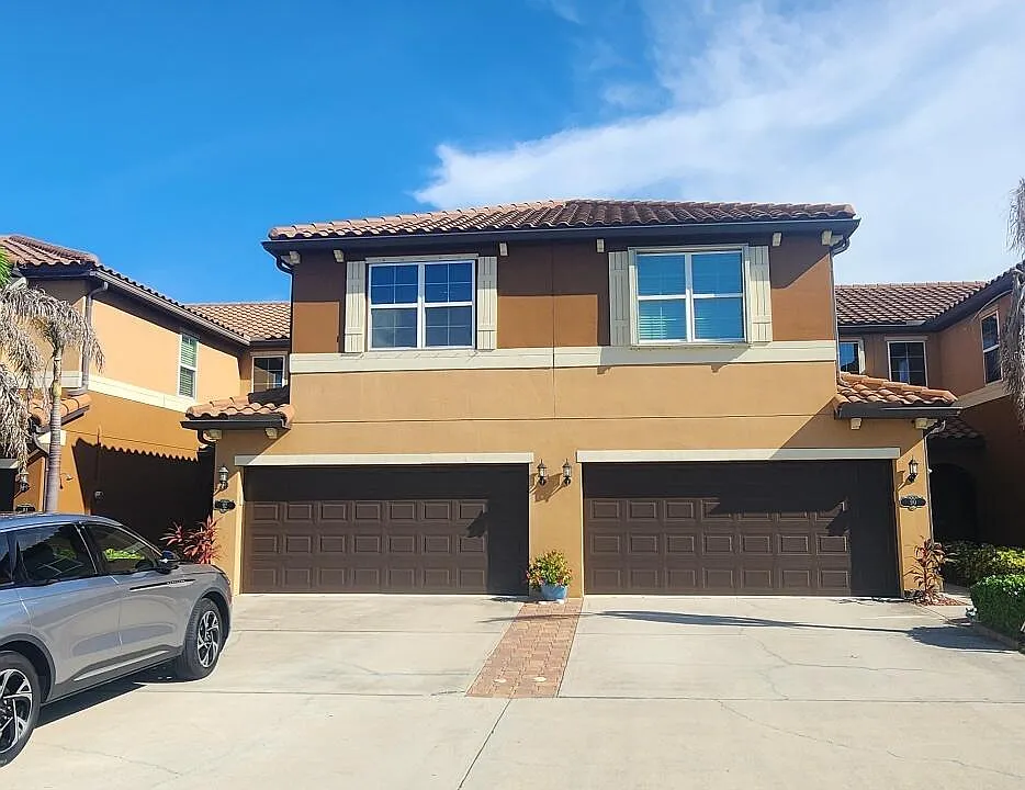 92 Clemente Dr