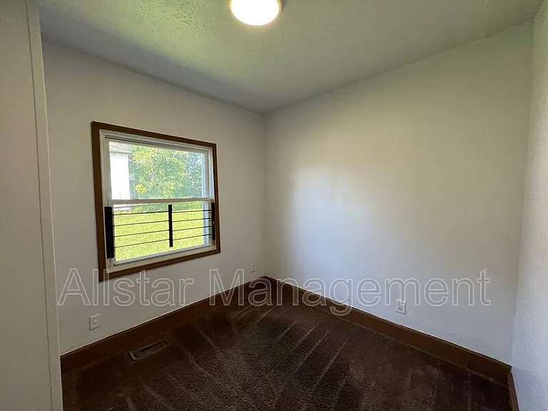 3611 E 116th St #LOWER — Photo 12
