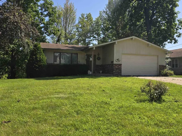 208 Rosenberger Ave, Oskaloosa, IA 52577