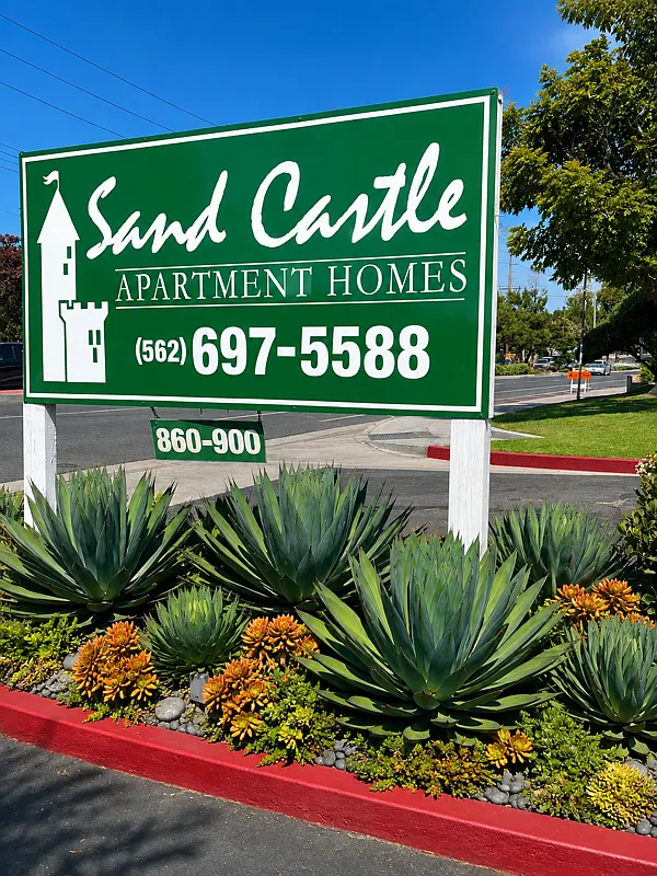 Sand Castle Apartments — Photo 2