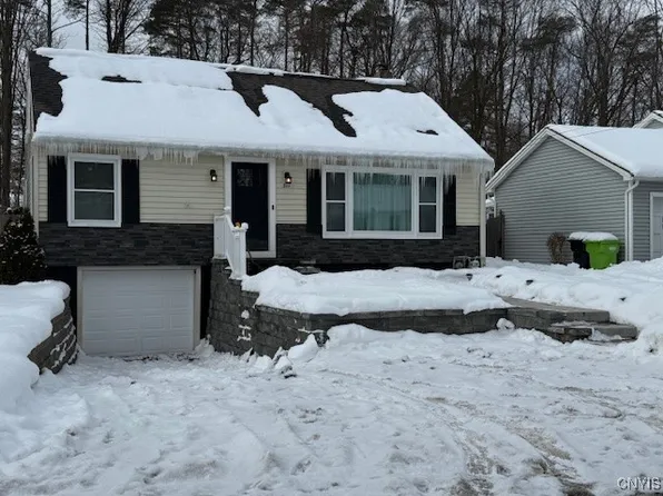 211 Cleveland Blvd, Fayetteville, NY 13066