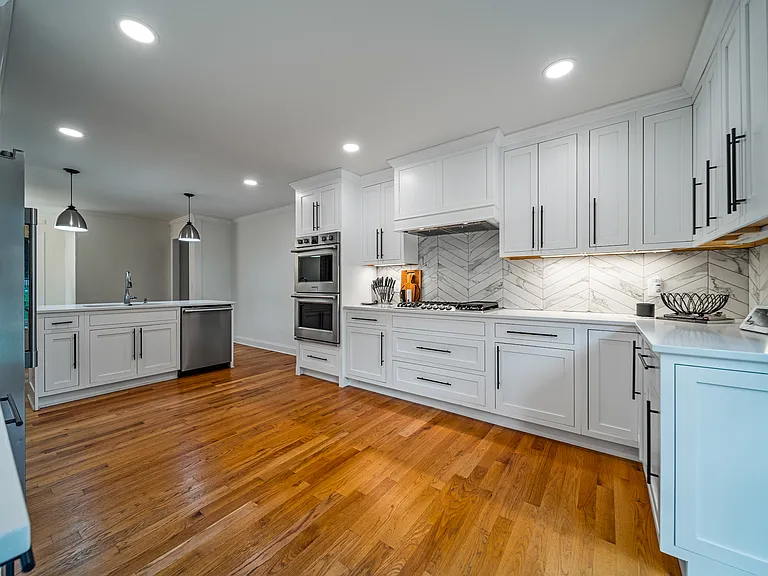 6616 Valley Dr — Photo 18