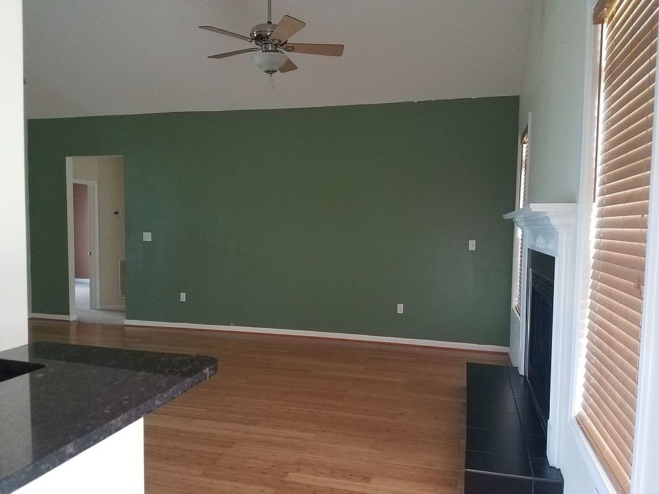 1st image of 79 Meadow Wood Dr
